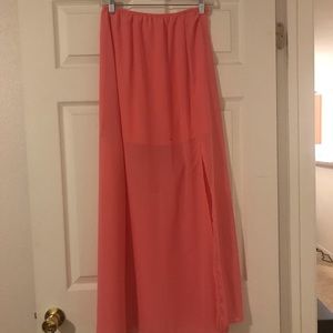 ⭐️Lily White Maxi skirt. Style number 717358.⭐️